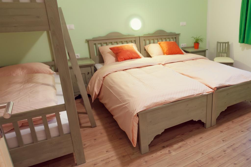 Guesthouse Macesen Сподня-Сорица Номер фото