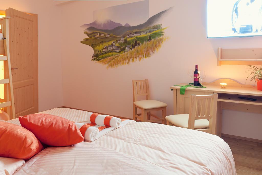 Guesthouse Macesen Сподня-Сорица Номер фото